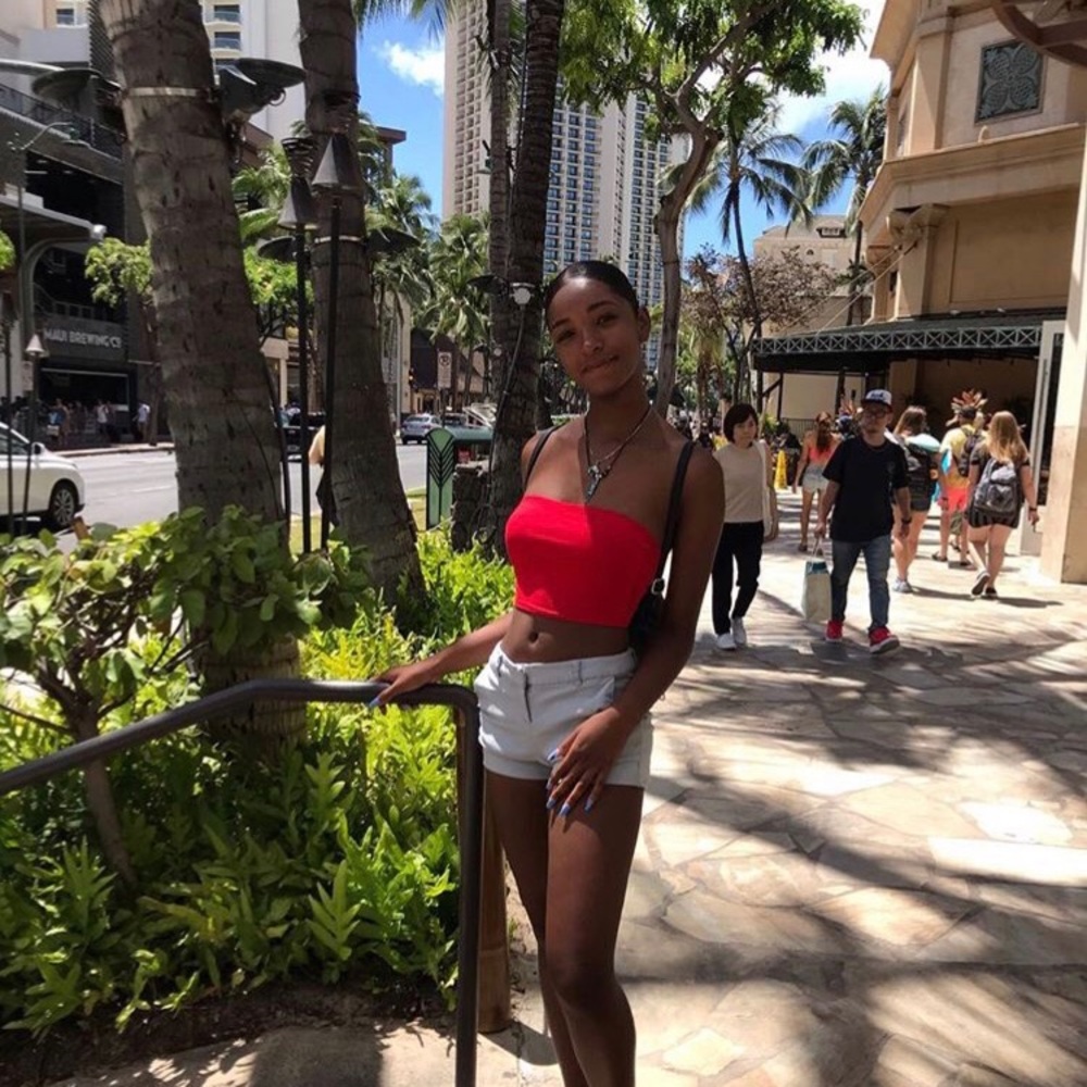 Meet your Posher, Yeralee